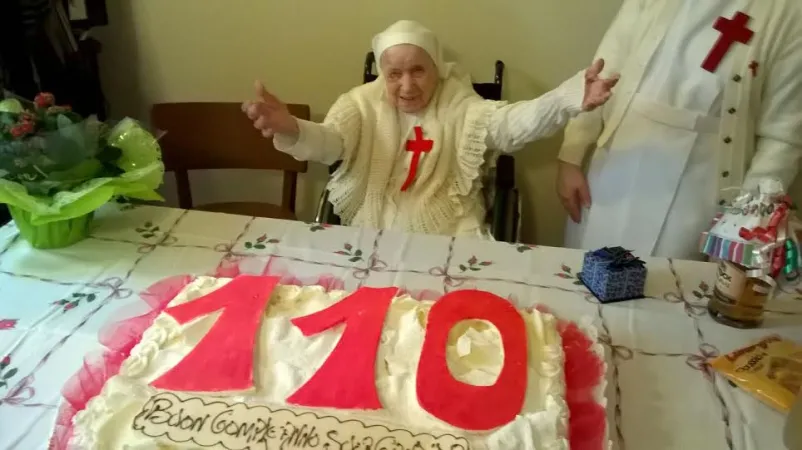 Il compleanno e la torta per suor Candida |  | Camilliane