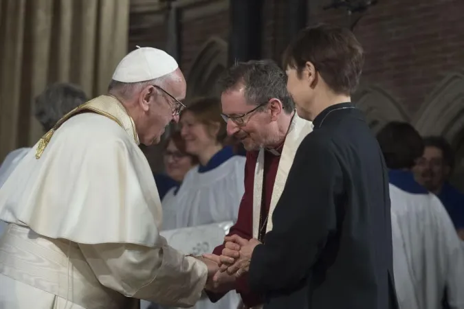 Il Papa nella chiesa di All Saints a Roma |  | L'Osservatore Romano ACI Group