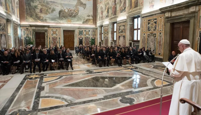 Papa Francesco durante un'Udienza presso il Palazzo Apostolico |  | L'Osservatore Romano, ACI Group