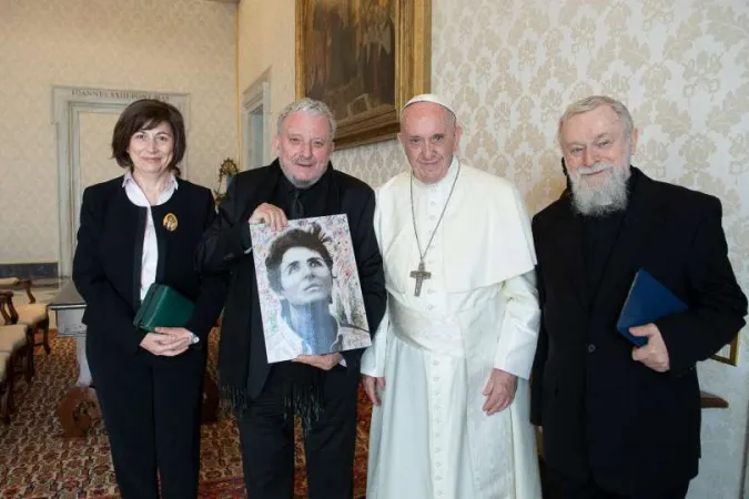 Papa Francesco e Kiko Arguello durante un incontro in Vaticano |  | Cammino Neocatecumenale