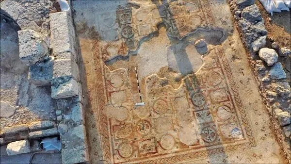 Veduta aerea del mosaico.  |  | Idan Yunish, Israel Antiquities Authority.