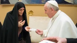 Papa Francesco incontra Shahindokht Molaverdi, vicepresidente della Repubblica d'Iran, 12 febbraio 2015 / © L'Osservatore Romano Photo 