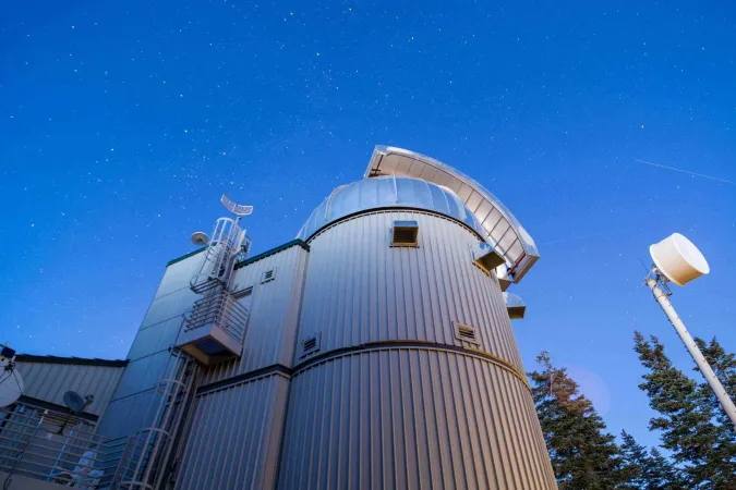 Thomas J. Bannan Astrophysics Facility in Arizona, sede del Vatican Advanced Technology Telescope (VATT). |  | Image credit: AIP/VO.