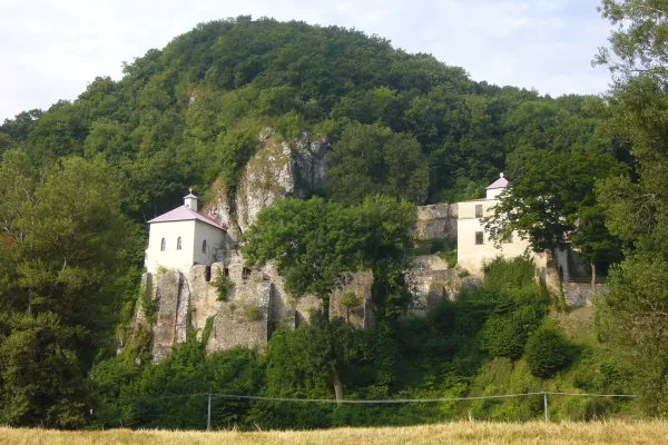 Il monastero rupestra di Velka Skalka, in Slovacchia / Wikimedia Commons