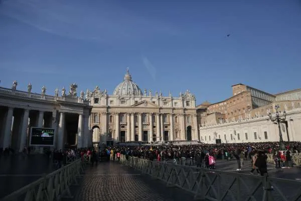 Piazza San Pietro  |  | Alan Holdren/CNA