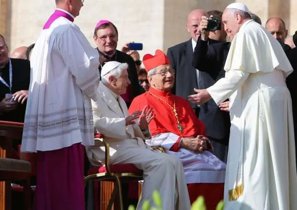 Papa Francesco e Benedetto XVI |  | Archivio CNA