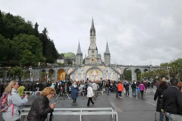 Lourdes |  | CNA