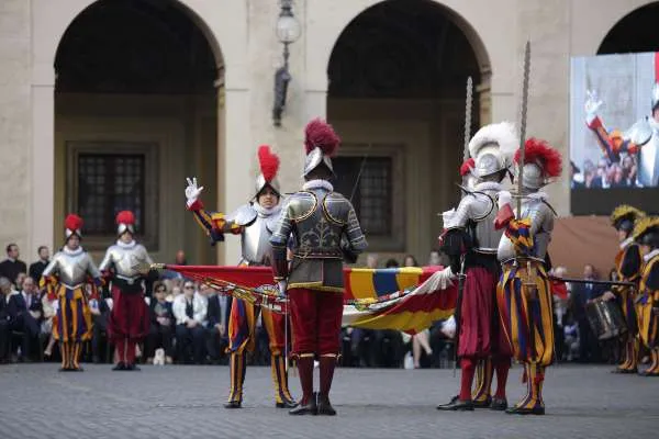 Il giuramento della Guardia Svizzera Pontificia |  | Daniel Ibanez CNA