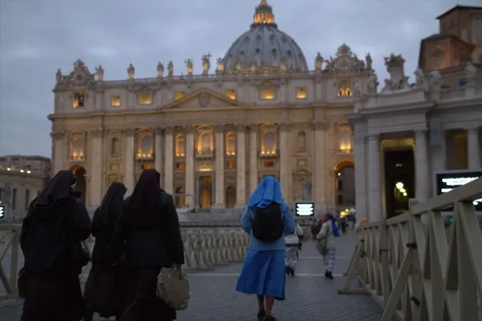 Religiose verso la basilica |  | Alexey Gotovsky/CNA