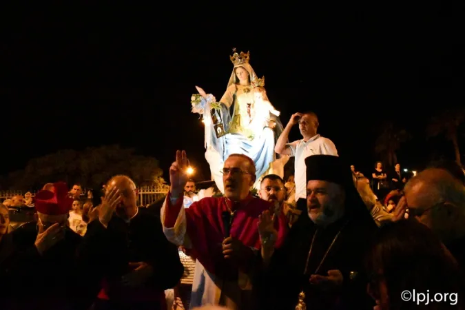 Alcuni momenti della processione della Madonna del Carmelo ad Haifa  |  | www.lpj.org