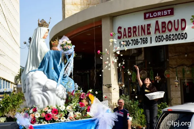 Alcuni momenti della processione della Madonna del Carmelo ad Haifa  |  | www.lpj.org