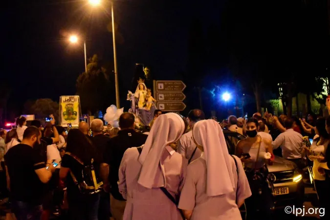 Alcuni momenti della processione della Madonna del Carmelo ad Haifa  |  | www.lpj.org