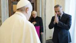 Papa Francesco e il Primo Ministro iracheno Al-Khadimi, Palazzo Apostolico Vaticano, 2 luglio 2021 / Vatican Media / ACI Group