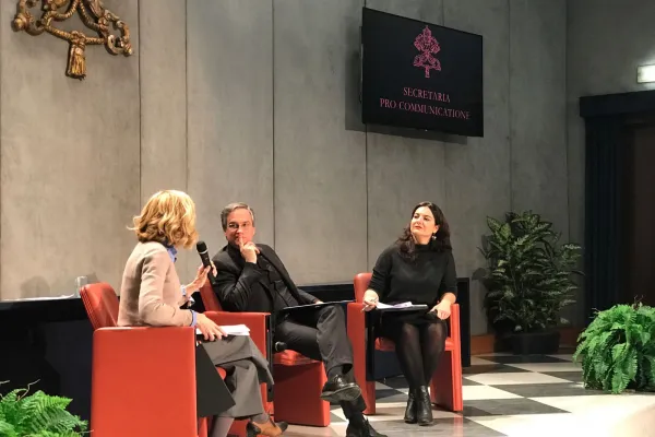 Briefing in Sala Stampa della Santa Sede sul Messaggio del Papa per la Giornata Mondiale delle Comunicazioni Sociali, 24 gennaio 2017 / Angela Ambrogetti / ACI Group