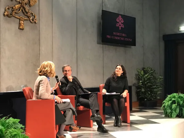 Briefing in Sala Stampa vaticana | Briefing in Sala Stampa della Santa Sede sul Messaggio del Papa per la Giornata Mondiale delle Comunicazioni Sociali, 24 gennaio 2017 | Angela Ambrogetti / ACI Group