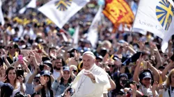 Papa Francesco incontra l'Azione Cattolica, Piazza San Pietro, 30 aprile 2017 / Lucia Ballestrer / ACI Group