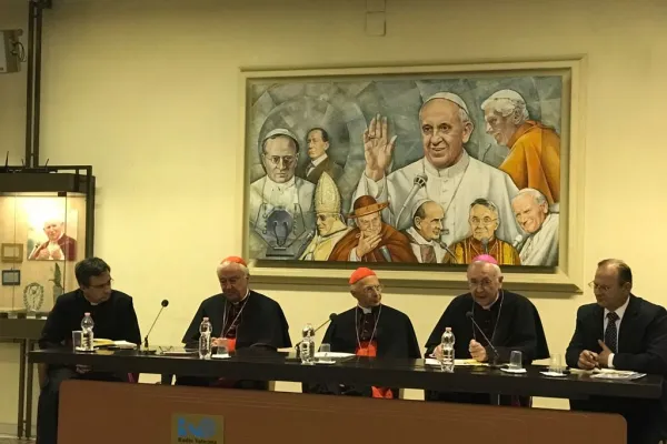 La conferenza stampa della presidenza CCEE dopo l'incontro con il Papa, Radio Vaticana, 18 maggio 2017 / AA / ACI Stampa