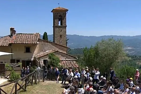 Papa Francesco a Barbiana (FI), per omaggiare don Lorenzo Milani, 20 giugno 2017  / CTV