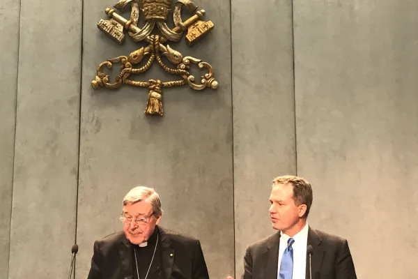 Il Cardinale George Pell parla con i giornalisti a seguito della notizia delle imputazioni, Sala Stampa Vaticana, 29 giugno 2017 / AA / ACI Stampa