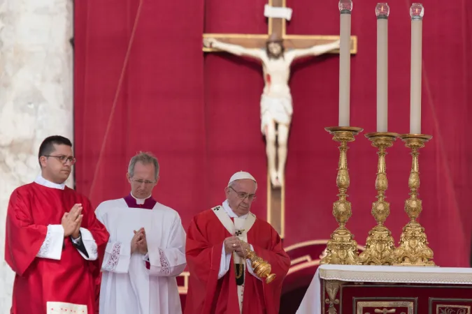 Papa Francesco, Messa Santi Pietro e Paolo 2017 | Papa Francesco durante la celebrazione della Messa della Festa dei Santi Pietro e Paolo, piazza San Pietro, 29 giugno 2017 | Daniel Ibanez / ACI Group