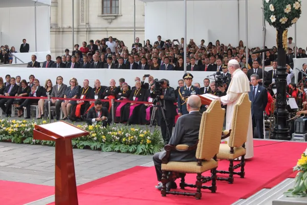 Papa Francesco legge il discorso alle autorità, Palacio del Gobierno, Lima, 19 gennaio 2018 / Alvaro de Juana / ACI Group