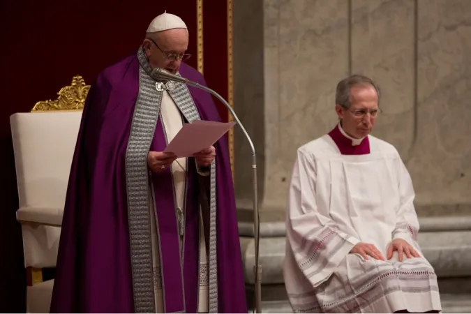 Papa Francesco | Papa Francesco durante l'omelia del rito penitenziale che apre le 24 Ore per il Signore, Basilica Vaticana, 9 marzo 2018 | Daniel Ibanez / ACI Group 