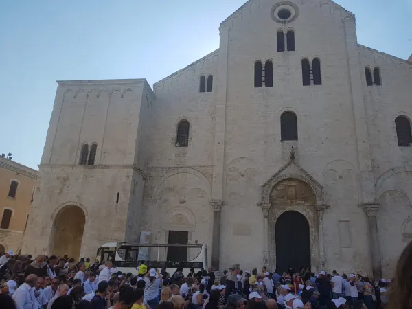 Basilica di San Nicola di Bari | Basilica di San Nicola, in attesa del Papa per l'incontro ecumenico per la pace in Medio Oriente, Bari, 7 luglio 2018 | AG / ACI Stampa