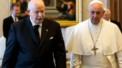 Il Gran Maestro Giacomo Dalla Torre in udienza da Papa Francesco il 28 giugno 2019 / ©️EWTN Photo/Daniel Ibáñez/Vatican Pool