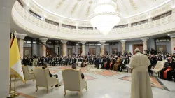 Papa Francesco nel Palazzo Presidenziale di Baghdad durante l'incontro con i diplomatici e le autorità civili, Baghdad, Iraq, 5 marzo 2021 / Vatican Media / ACI Group