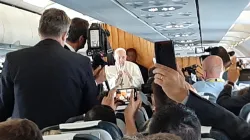 Papa Francesco sulla conferenza stampa di ritorno dal viaggio a Budapest e in Slovacchia / AG / ACI Group