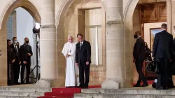 Papa Francesco e il presidente Nikos Anastasiadis all'ingresso del Palazzo Presidenziale di Nicosia / AG / ACI Group