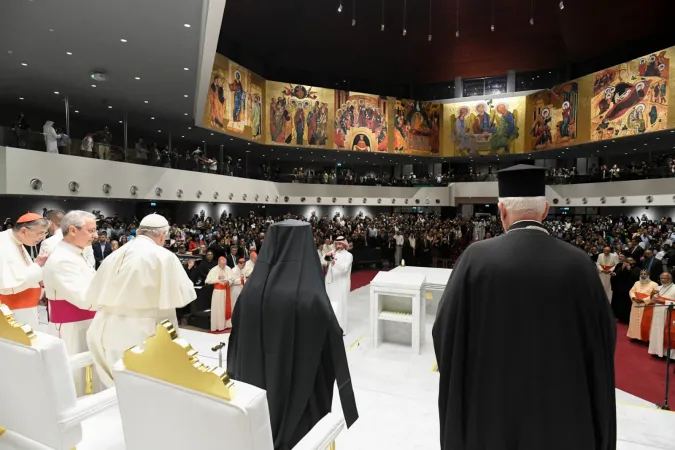 Papa Francesco all' incontro ecumenico in Bahrein |  | Vatican Media 