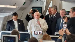 Papa Francesco chiede un minuto di silenzio per il Sahara, volo verso la Repubblica Democratica del Congo, 31 gennaio 2023 / Elias Turk / ACI Mena - EWTN News 