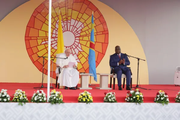 Papa Francesco durante il discorso alle autorità diplomatiche, giardino del Palais des Nations, Kinshasa, 31 gennaio 2023 / Elias Turk / ACI Mena - EWTN News