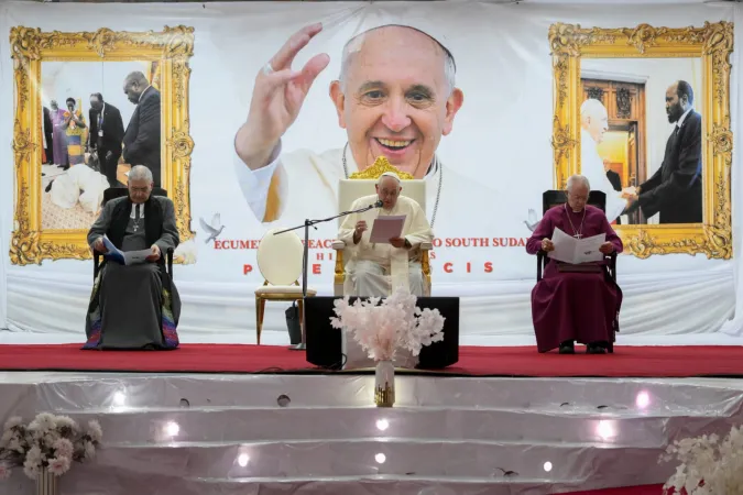 Papa Francesco e i rifugiati interni  |  | Vatican media 