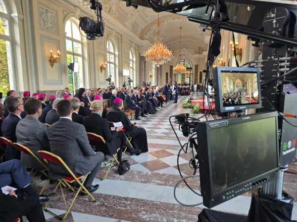 Papa Francesco in Belgio | Le autorità in attesa di Papa Francesco, Laeken, Bruxelles, 27 settembre 2024 | AG / ACI Group