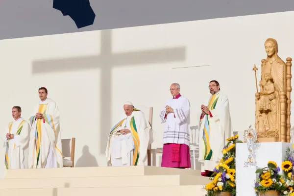 Papa Francesco durante la Messa conclusiva del viaggio in Belgio, Stadio Re Baldovino, 29 settembre 2024 / Daniel Ibanez / EWTN - ACI Group