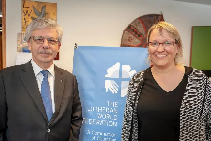 Michel Roy e Maria Immonen | Michel Roy, segretario generale di Caritas Internationalis, incontra Maria Immonen, direttore del World Service, nella sede della Lutheran World Federation di Ginevra, 4 aprile 2019  | Lutheran World Federation 